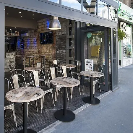 Le17 Furnished מלון