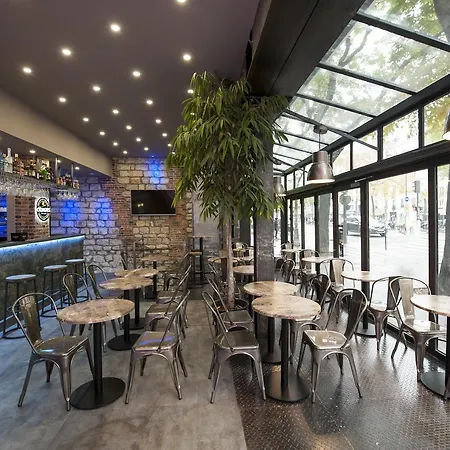 Le17 Furnished Hotel
