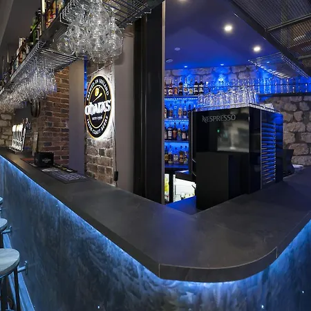 Le17 Furnished Hotel 2*