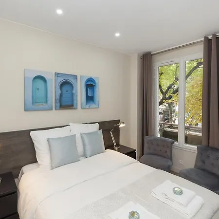 Hotel Le17 Furnished Paris