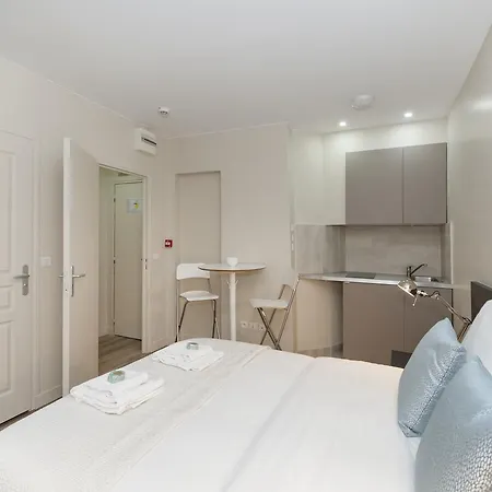 Le17 Furnished Hotel 2*