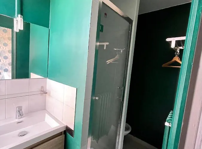 Hotell Le17 Furnished 2*