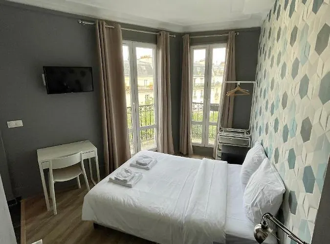 Hotell Le17 Furnished Paris