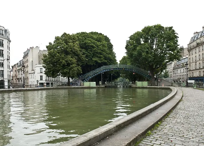 Hotell Le17 Furnished Paris