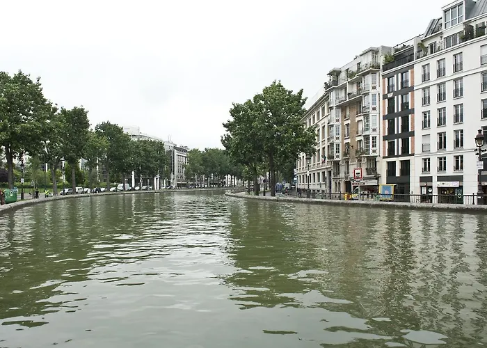 Hotell Le17 Furnished Paris
