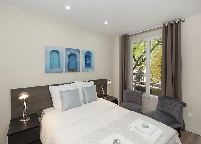 Hotell Le17 Furnished Paris