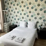 Szálloda Le17 Furnished Párizs