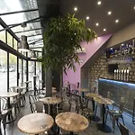 Le17 Furnished Szálloda 2*