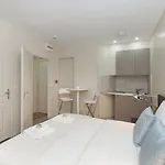 Le17 Furnished Szálloda 2*