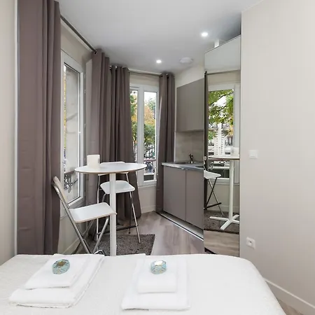 Le17 Furnished Parijs