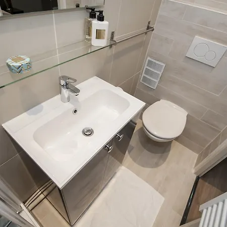 Hotel Le17 Furnished Parijs